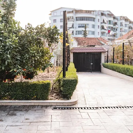 Apartment Leka *